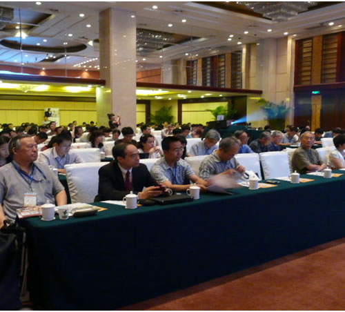 �D��2011�Ї����H��ý�wҕӍ�߷�Փ���߮a(ch��n)Ʒչʾ��(hu��)Փ���F(xi��n)��